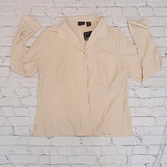 Sears Tops - Laura Scott size 16 Cream button-up shirt with a relaxed fit #preppy #vintage